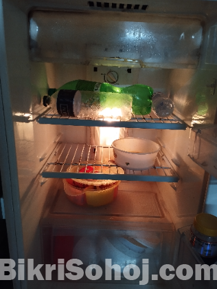 Fridge sale hobe
